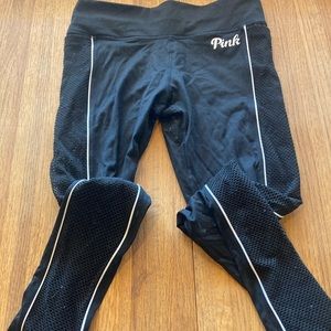 VS black leggings w/ pockets